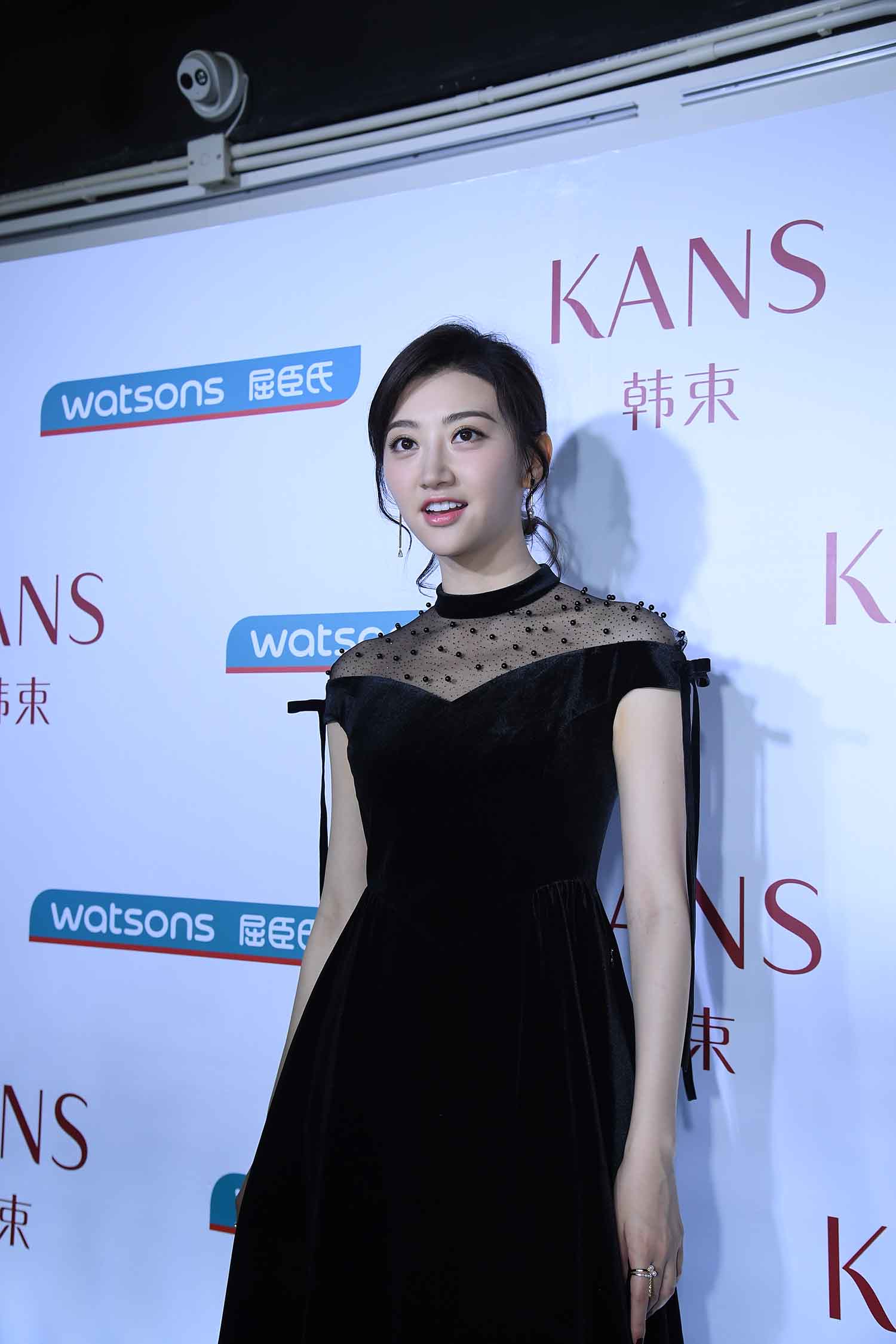 【126张/503M】景甜 20170726韩束发布会现场路人实拍照片[明星生图网盘下载]