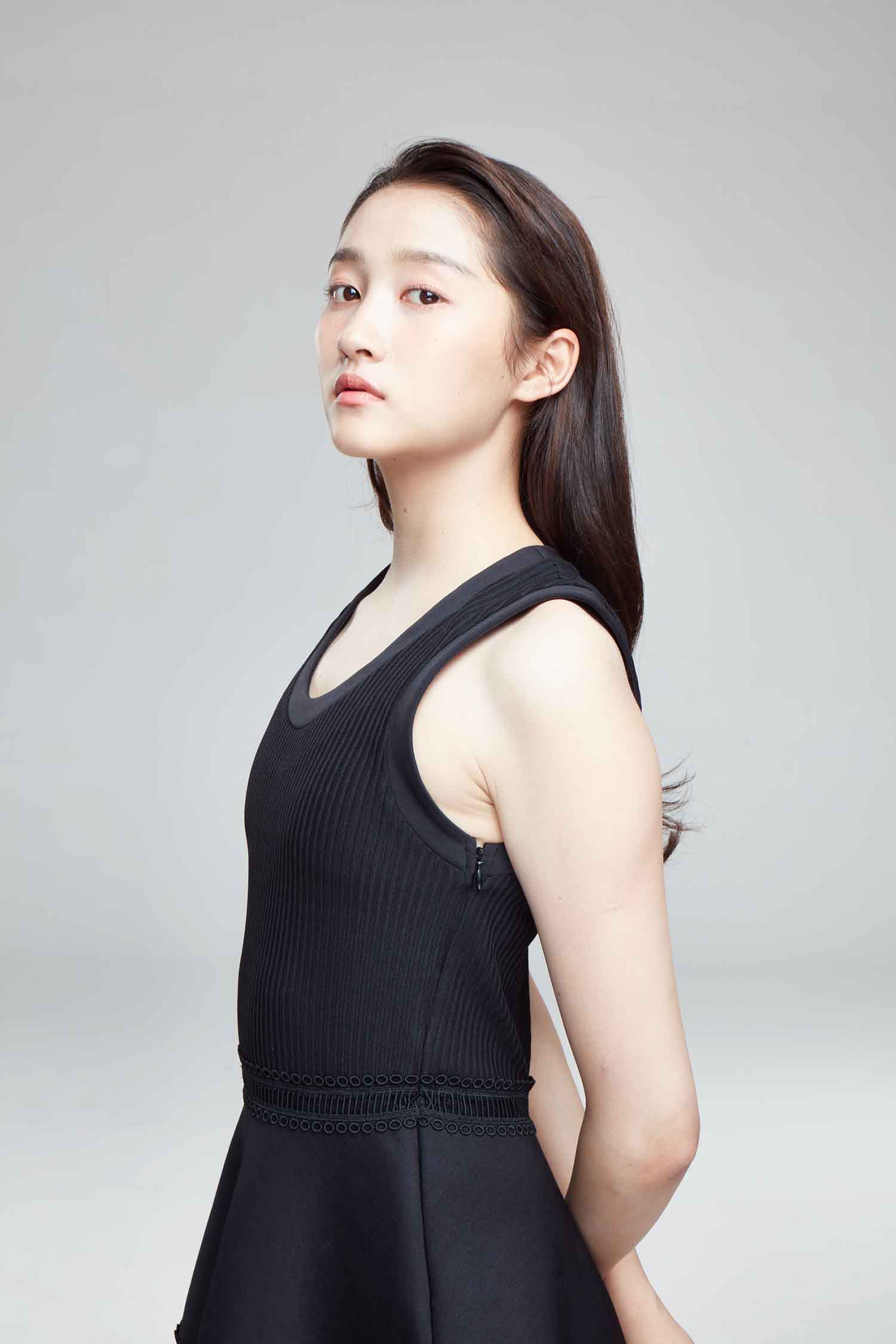 【365张/220M】关晓彤 无袖连衣裙