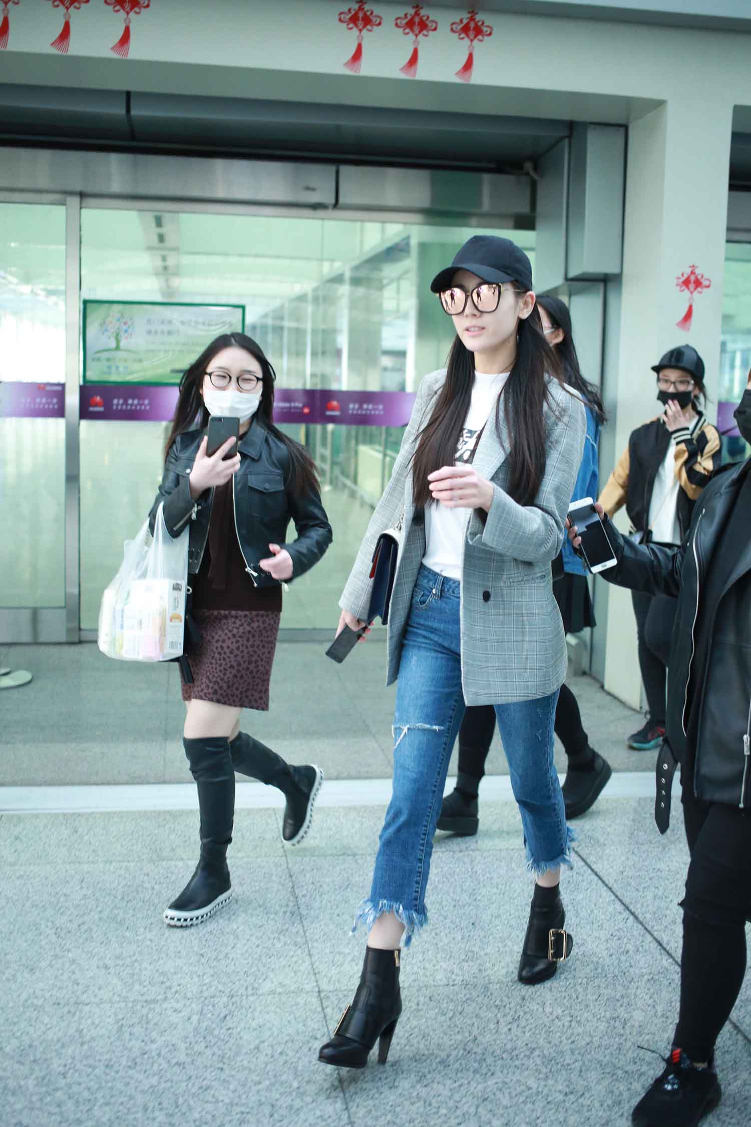 【156张/947M】迪丽热巴 机场跟拍