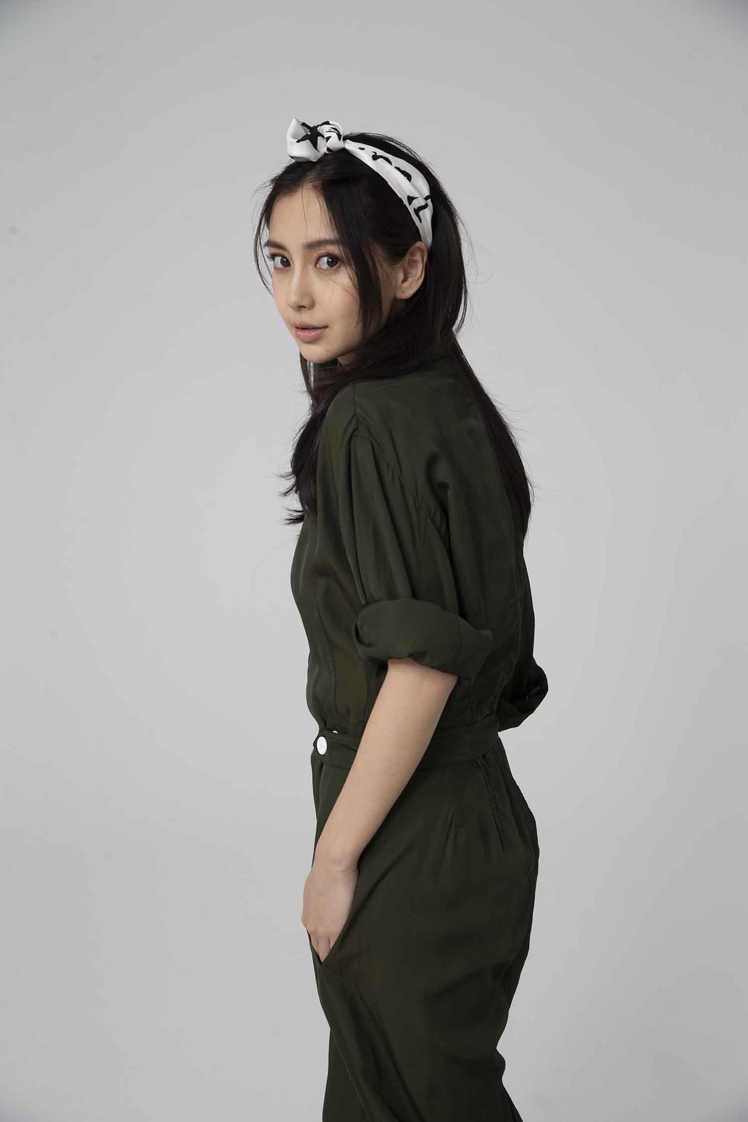 【CR2原图 24张/511M】杨颖 墨绿连体衣