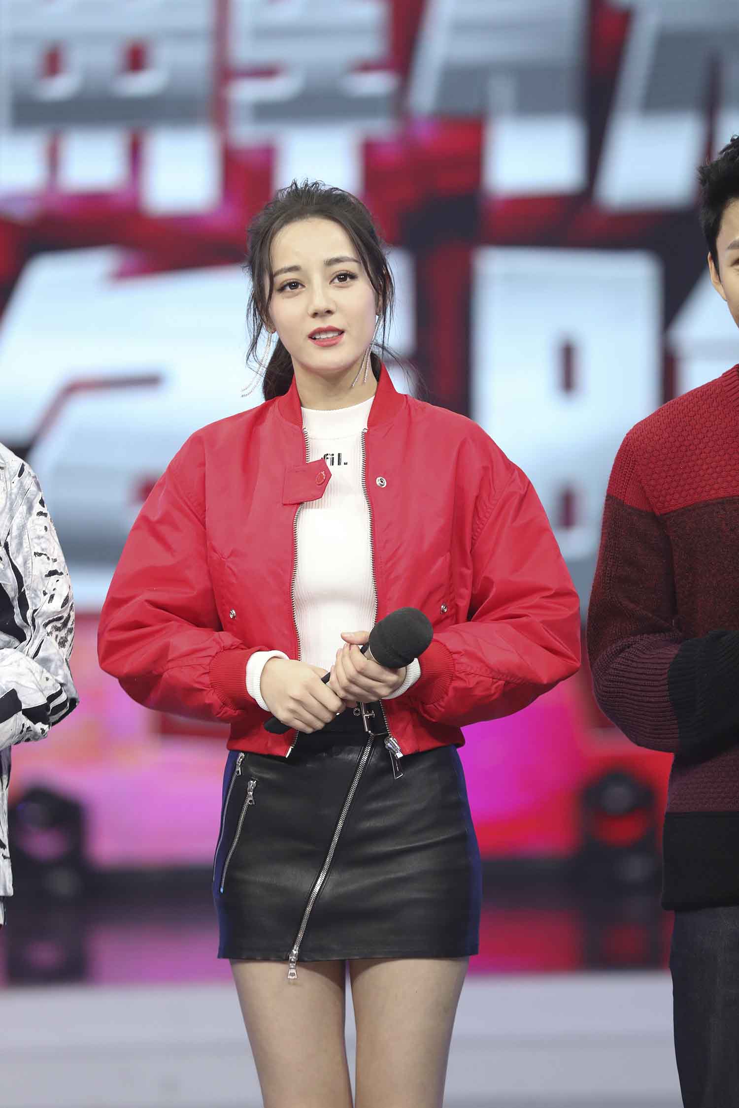 【151张/845M】迪丽热巴  黑皮裙大白腿