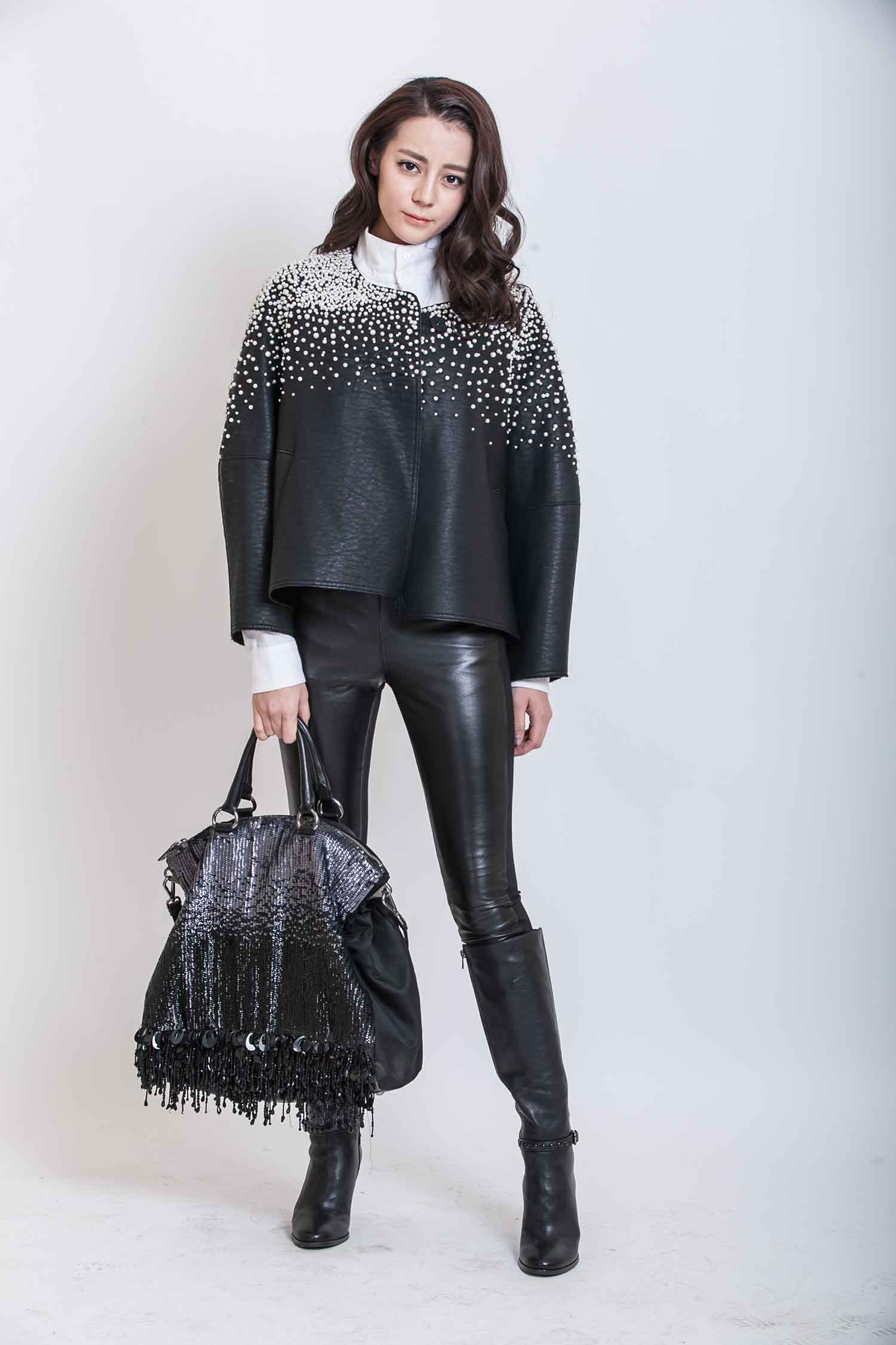 【240张/741M】迪丽热巴 棚拍写真