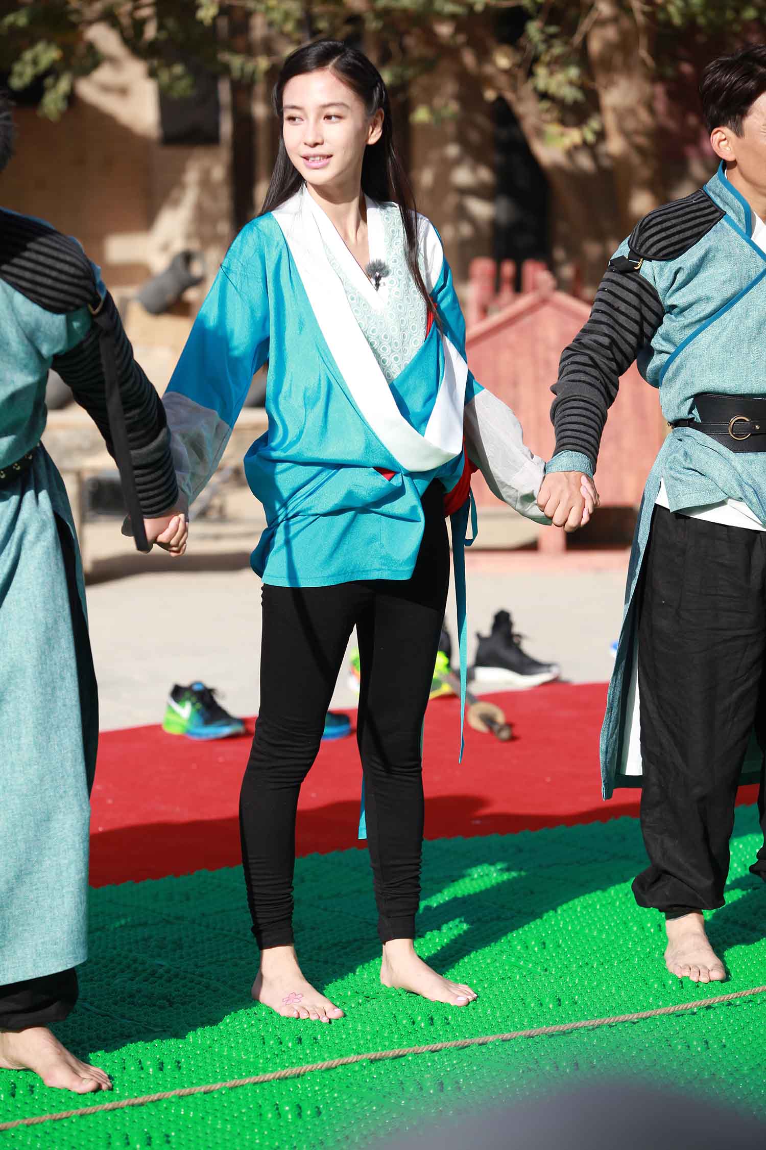 【186张/1.32G】杨颖 跑男现场光脚丫