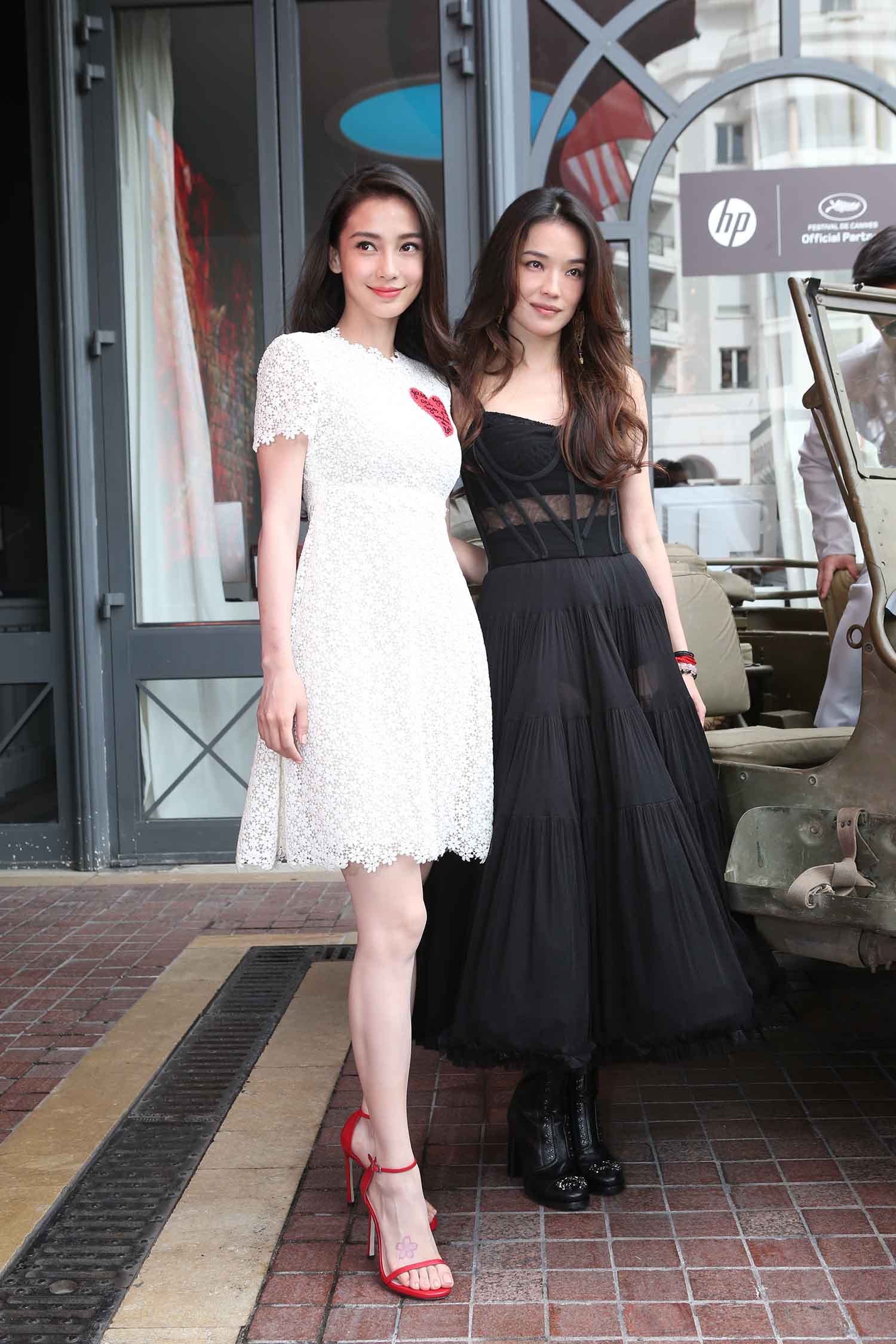 【126张/807M】杨颖/舒淇 白色绣花短裙