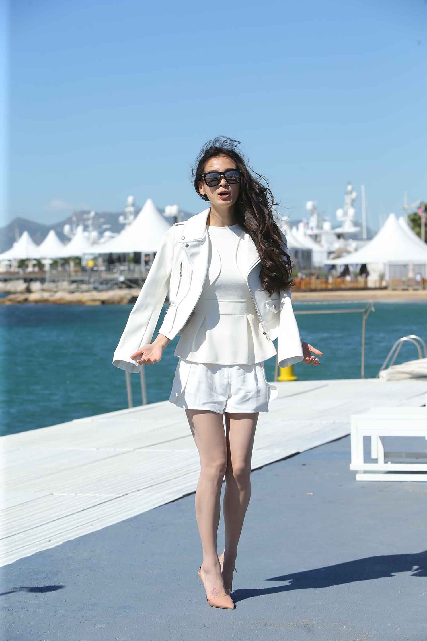 【119张/493M】杨颖 白色短裤