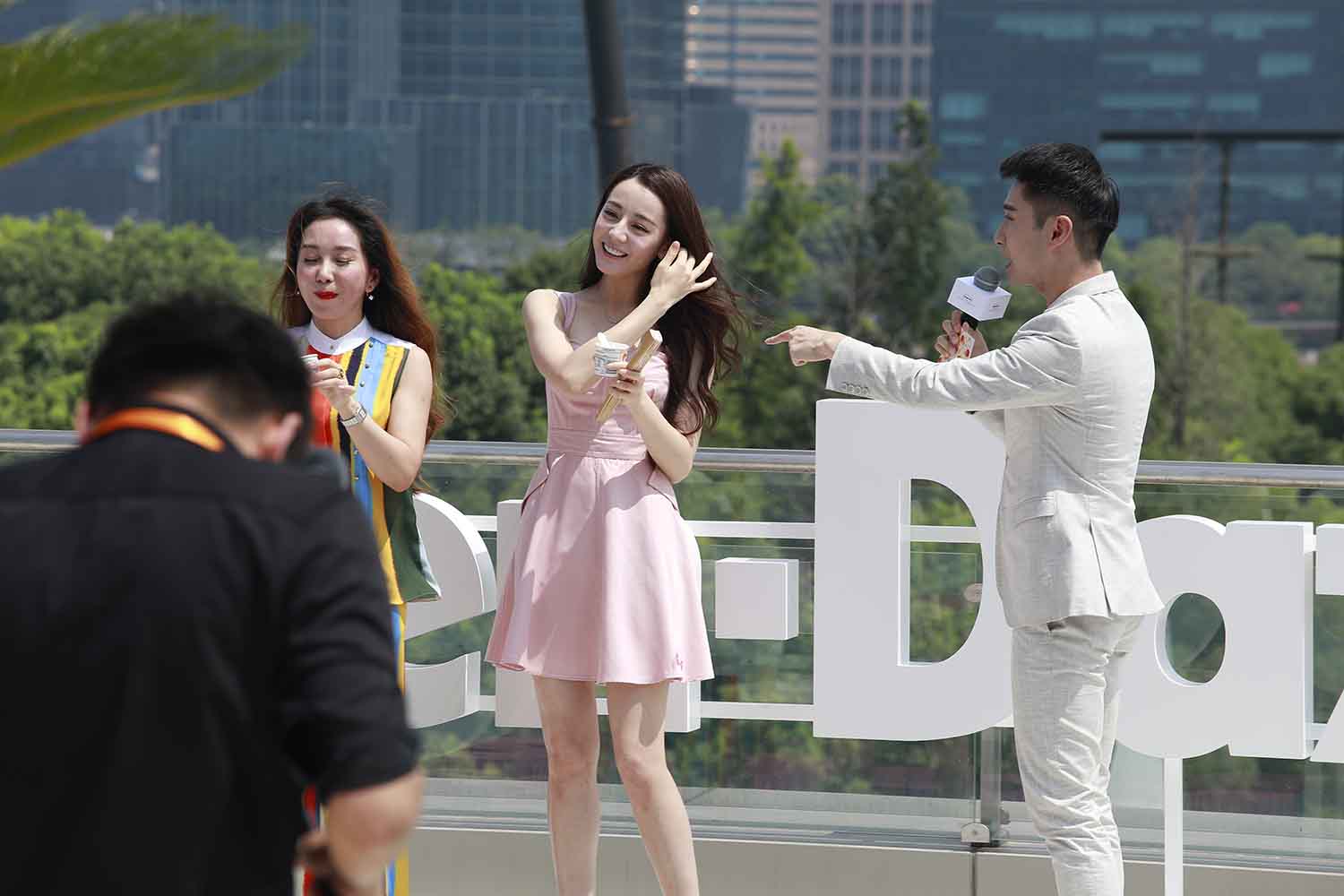 【121张/388M】迪丽热巴 粉色裙子