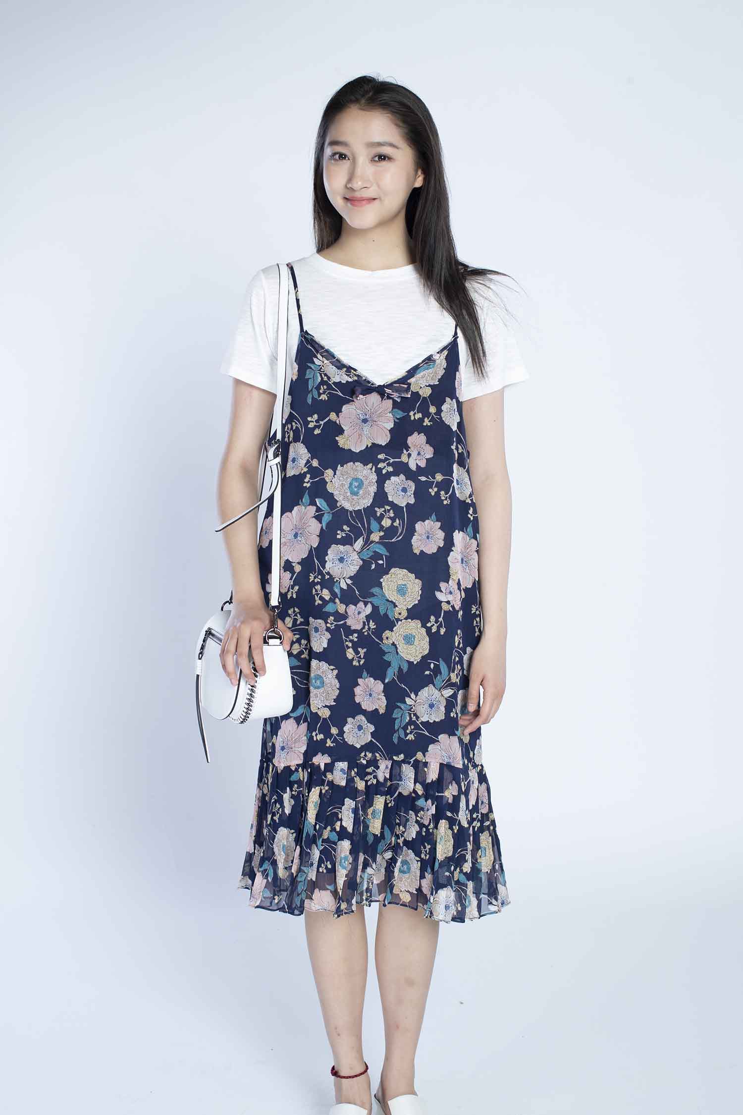 【CR2原图 23张/553M】关晓彤 碎花吊带裙