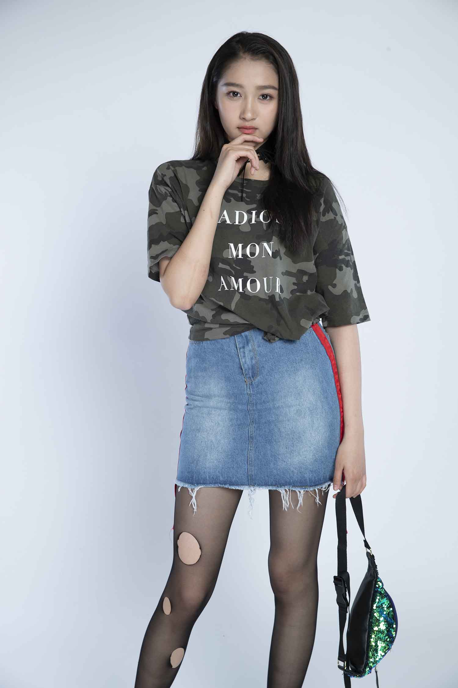 【CR2原图 25张/544m】关晓彤 黑丝牛仔裙