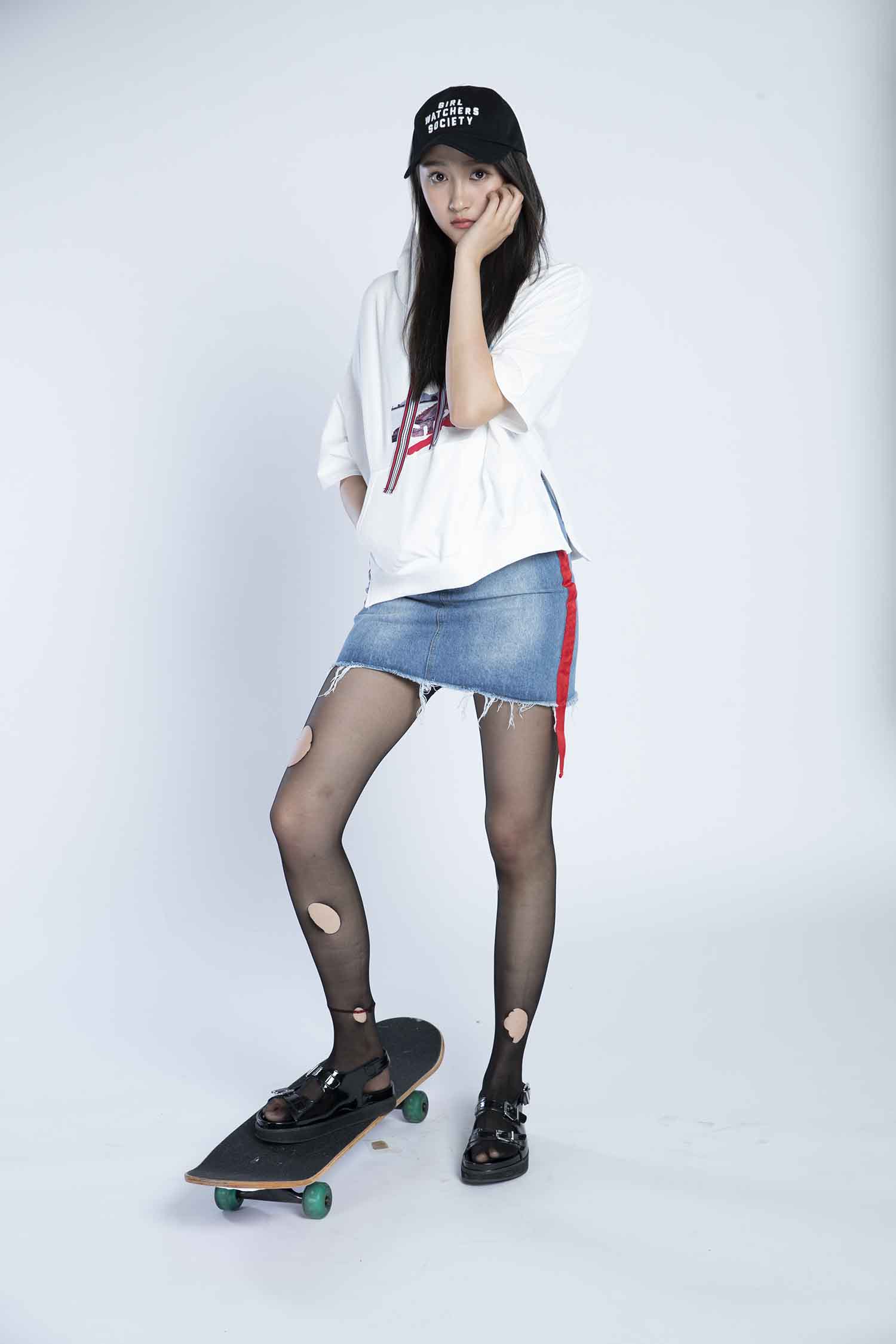 【CR2原图 34张/773m】关晓彤 破洞黑丝牛仔裙