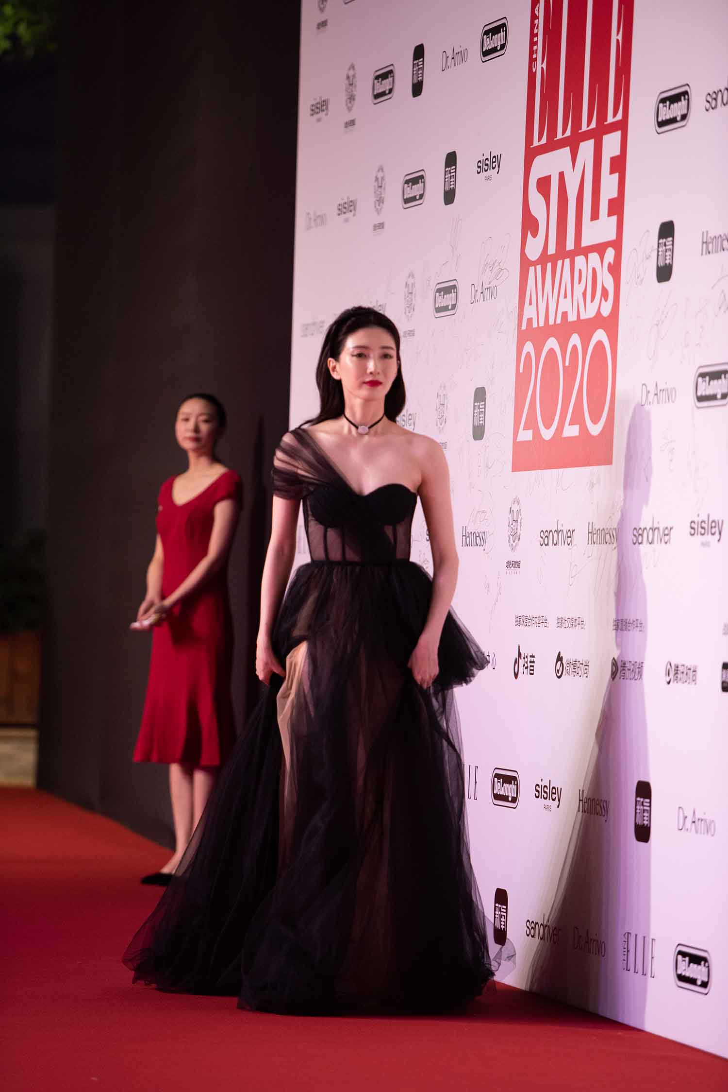 【8张/319M】江疏影 性感低胸礼服 [明星生图网盘下载]