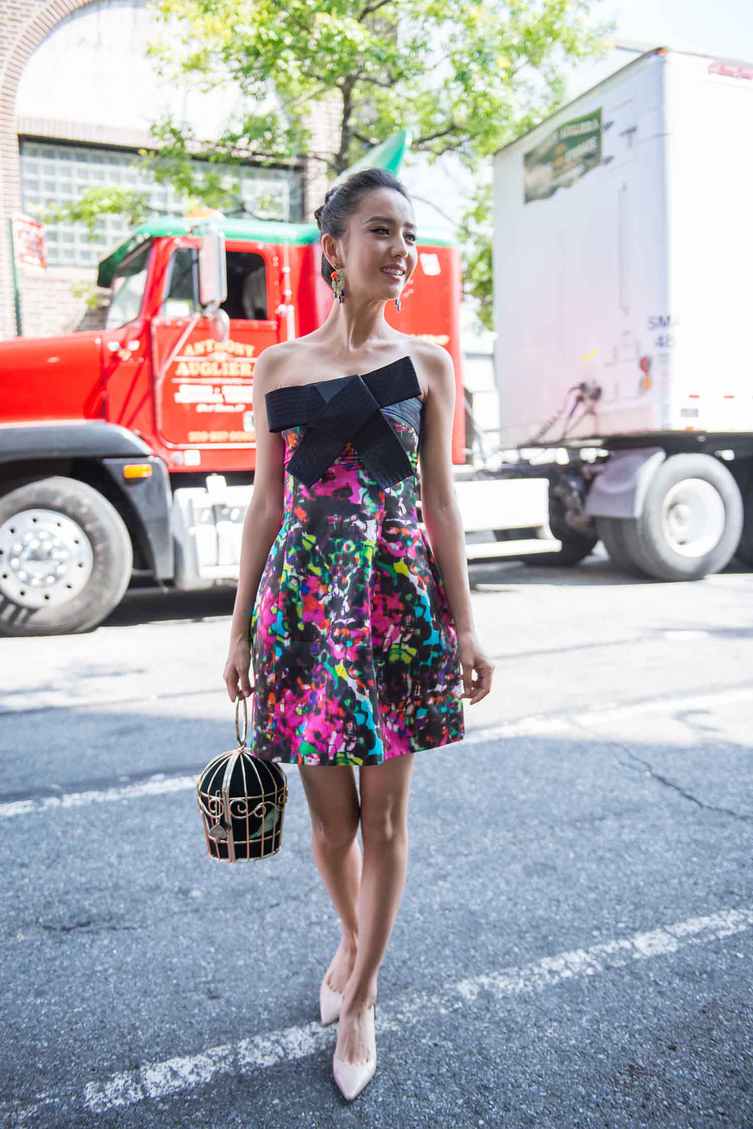 【92张/117M】佟丽娅 碎花抹胸连衣裙 近距离拍摄 [明星生图网盘下载]