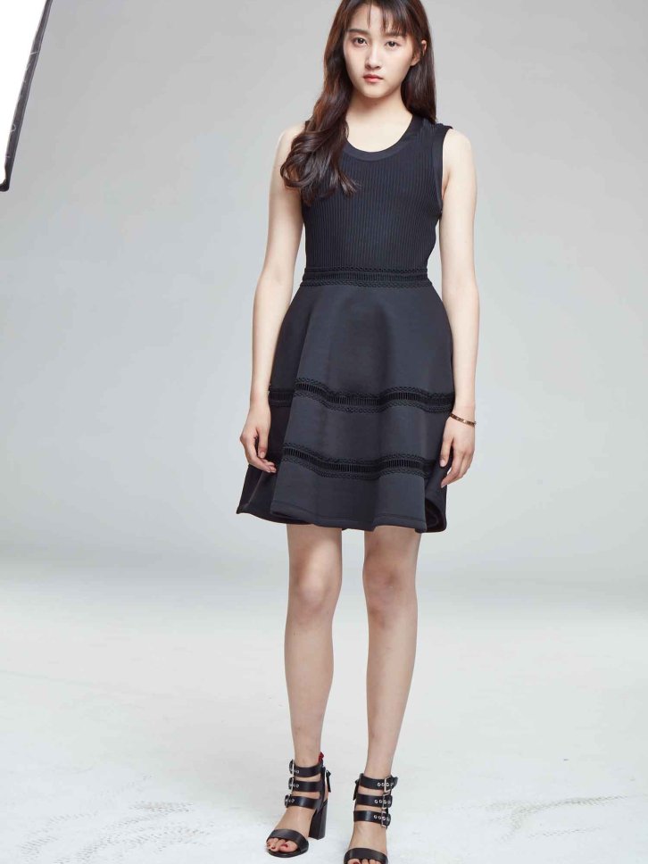 【365张/220M】关晓彤 无袖连衣裙