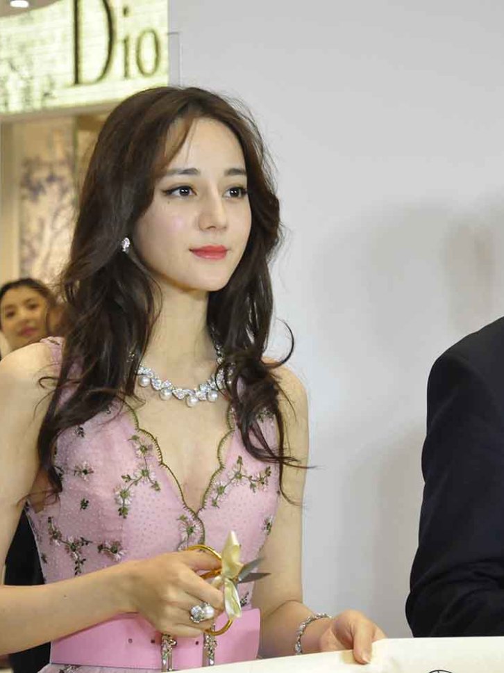 【262张/1.09G】迪丽热巴 粉色礼服