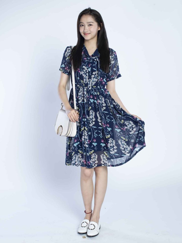 【CR2原图 45张/1.01G】关晓彤 黑色碎花连衣裙